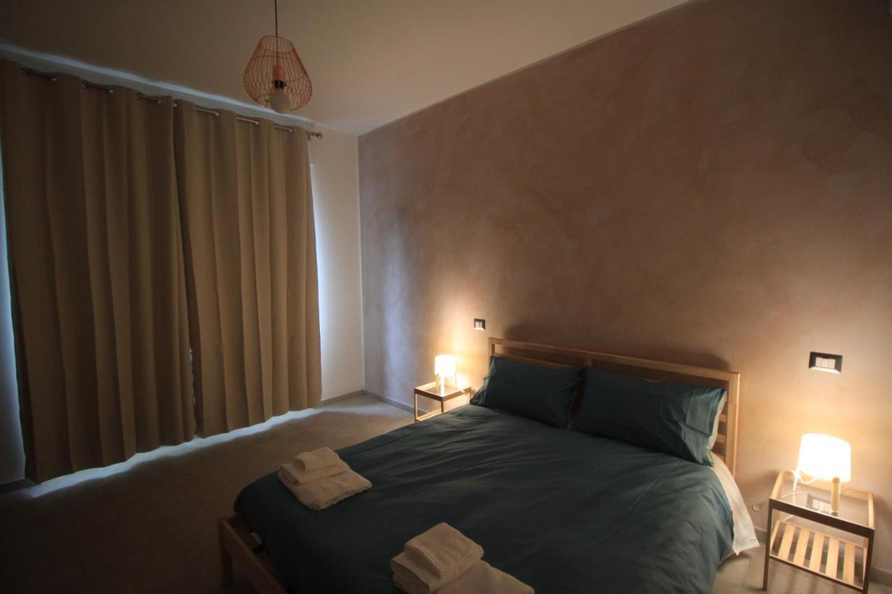 Il Rifugio Degli Artisti Bed & Breakfast วาเรเซ ภายนอก รูปภาพ